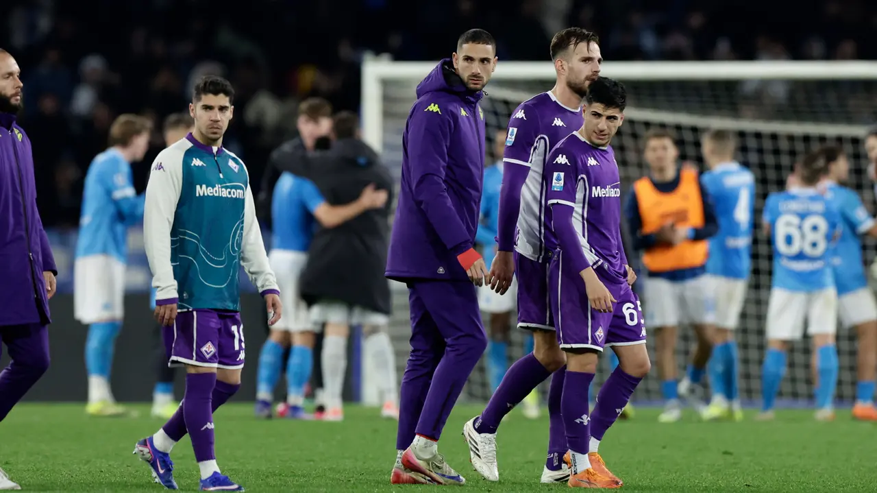 La Fiorentina affonda a Napoli: Vanoli e il mercato sempre più disastrosi