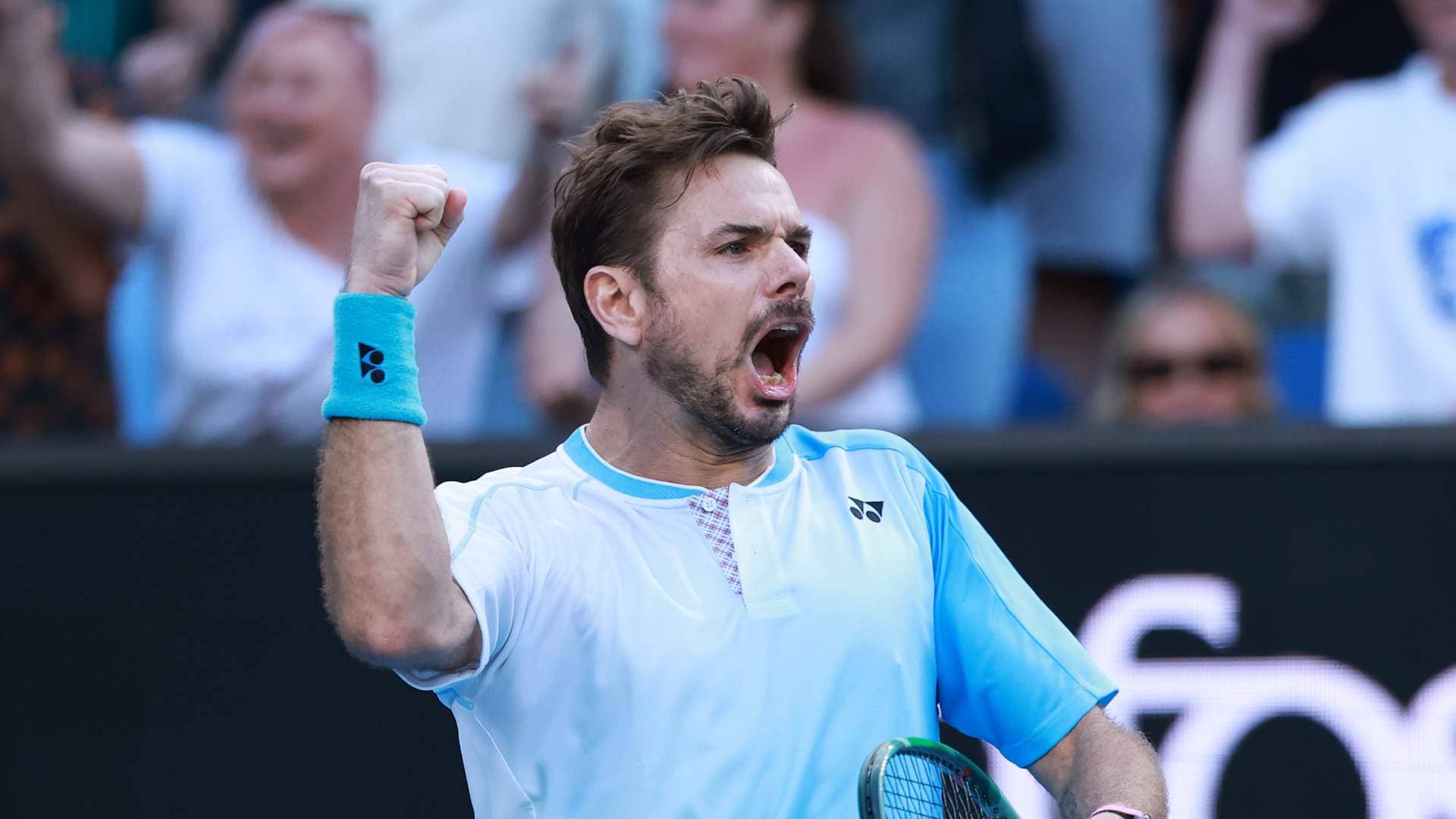 Wawrinka illumina Melbourne Park e si regala una notte da sogno